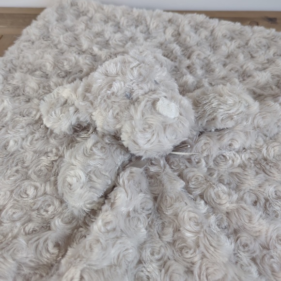 BLANKETS & BEYOND  Light Grey Plush Rosette Lovey Bear Security Blanket - Picture 4 of 8